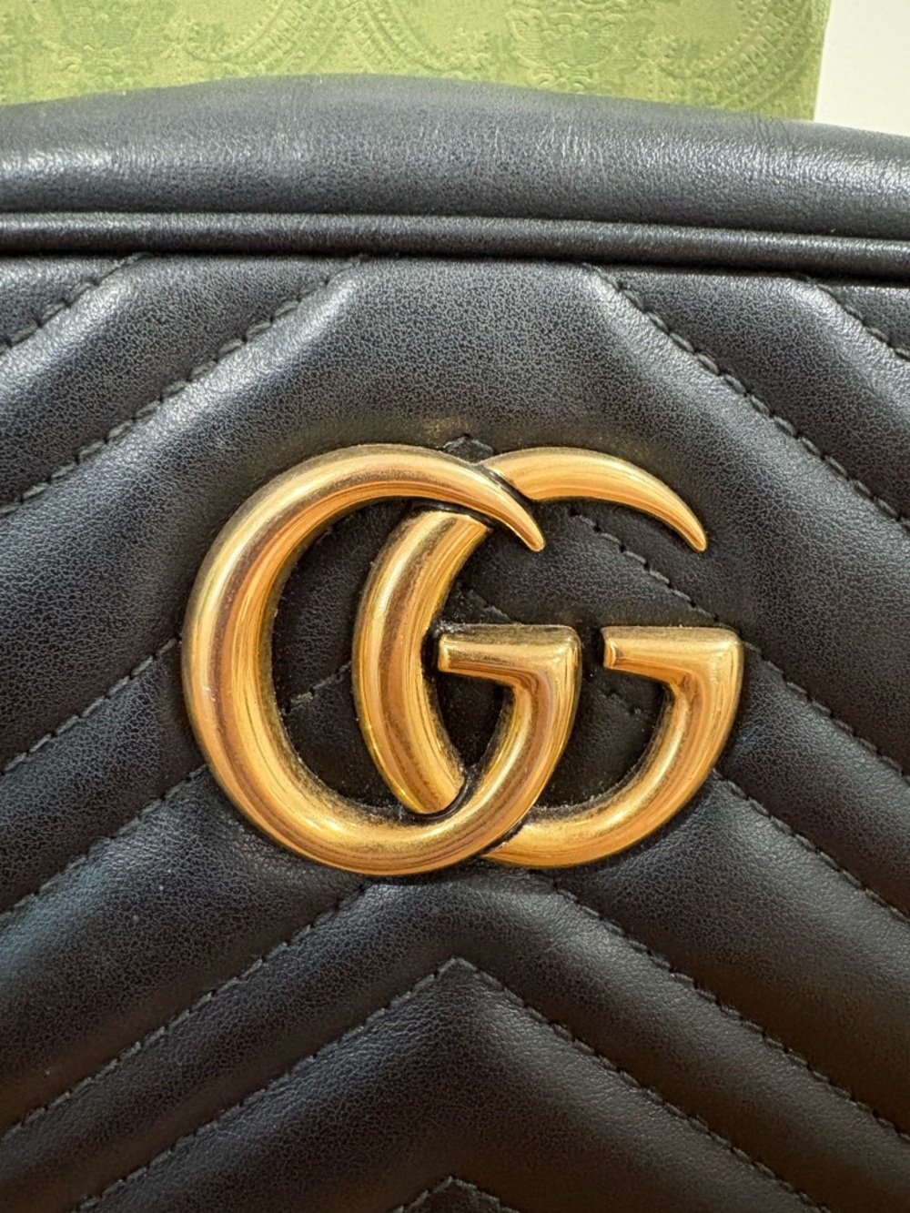 Gucci Black Chevron Leather Small Camera Bag with Gold Double G - Picture 4 of 9